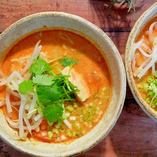 ＳＵＲＩＭＩでトムヤムラーメン